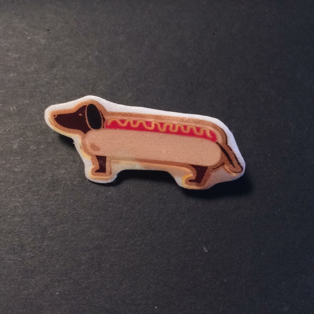 Hotdog pin